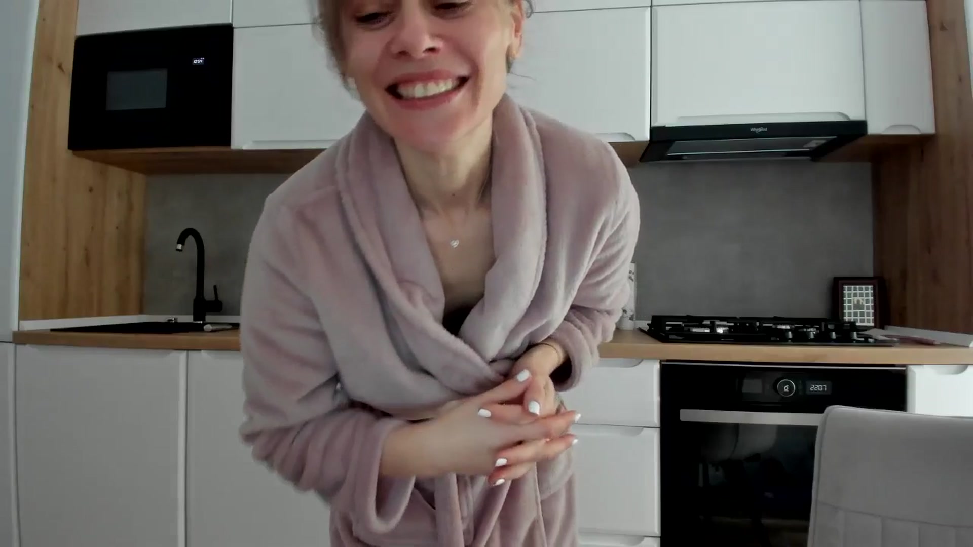 Gallery image thumbnail from DebbyPaige's myfreecams stream on, 04/04/2025, 09:08 image 11 of 20