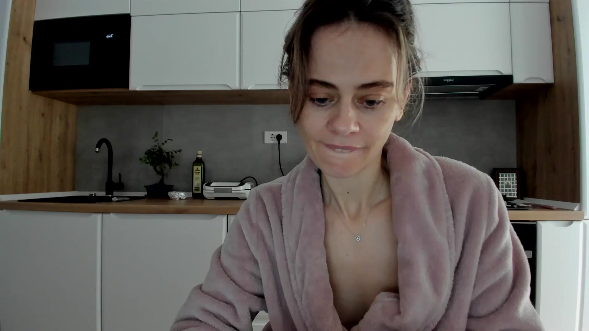 Gallery image thumbnail from DebbyPaige's myfreecams stream on, 04/04/2025, 09:08 image 9 of 20