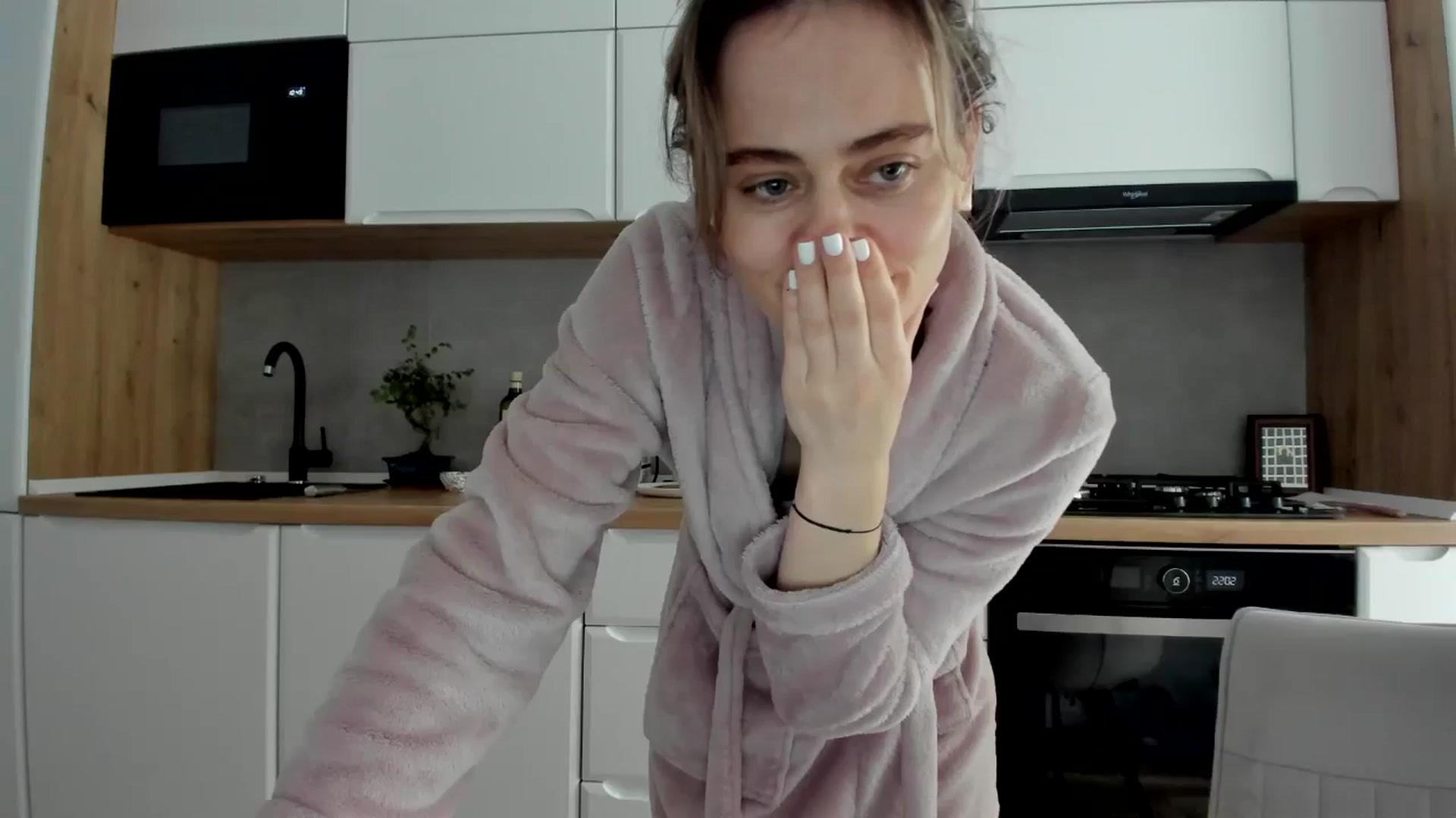 Gallery image thumbnail from DebbyPaige's myfreecams stream on, 04/04/2025, 09:08 image 10 of 20