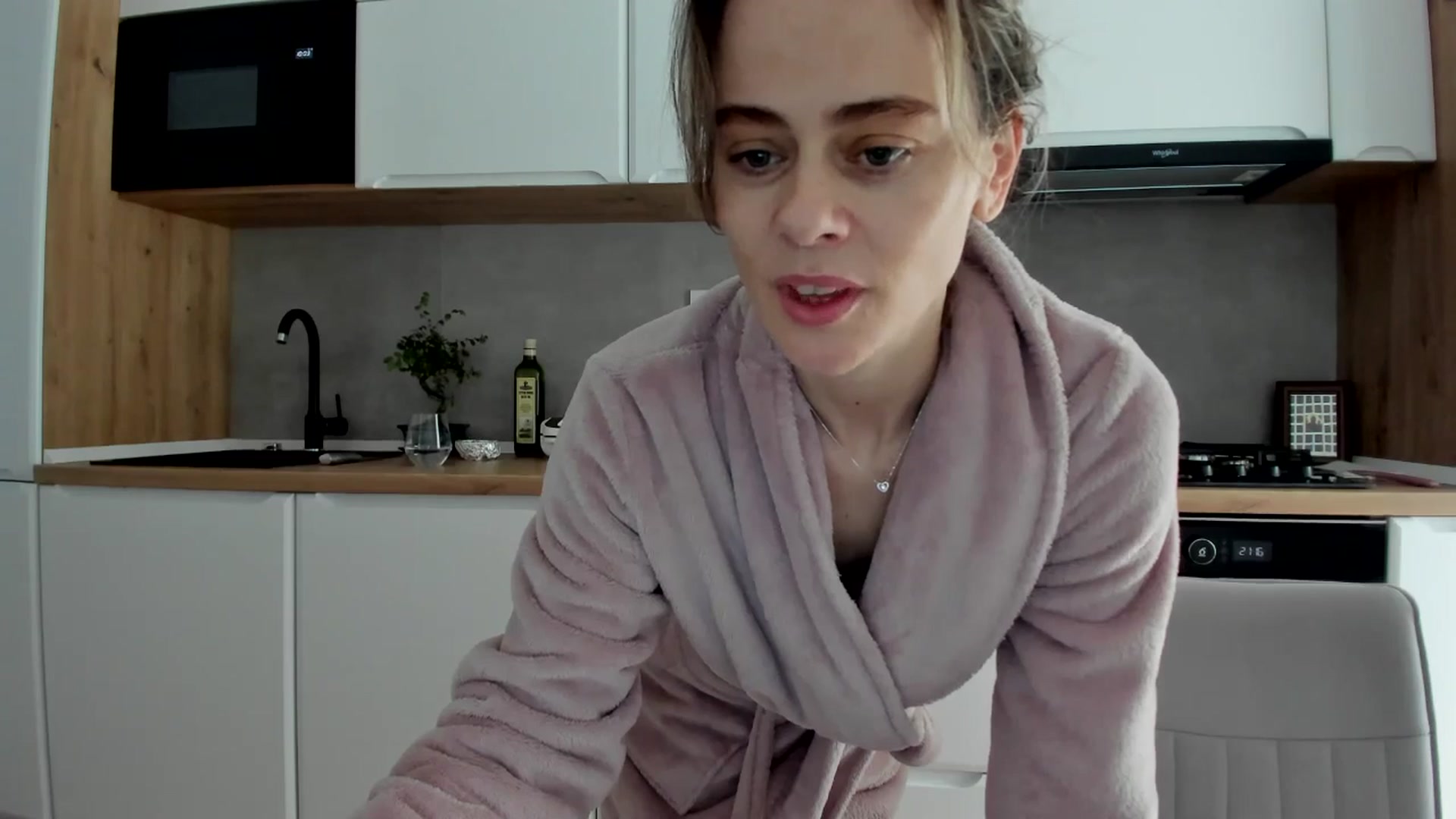 Gallery image thumbnail from DebbyPaige's myfreecams stream on, 04/04/2025, 09:08 image 2 of 20