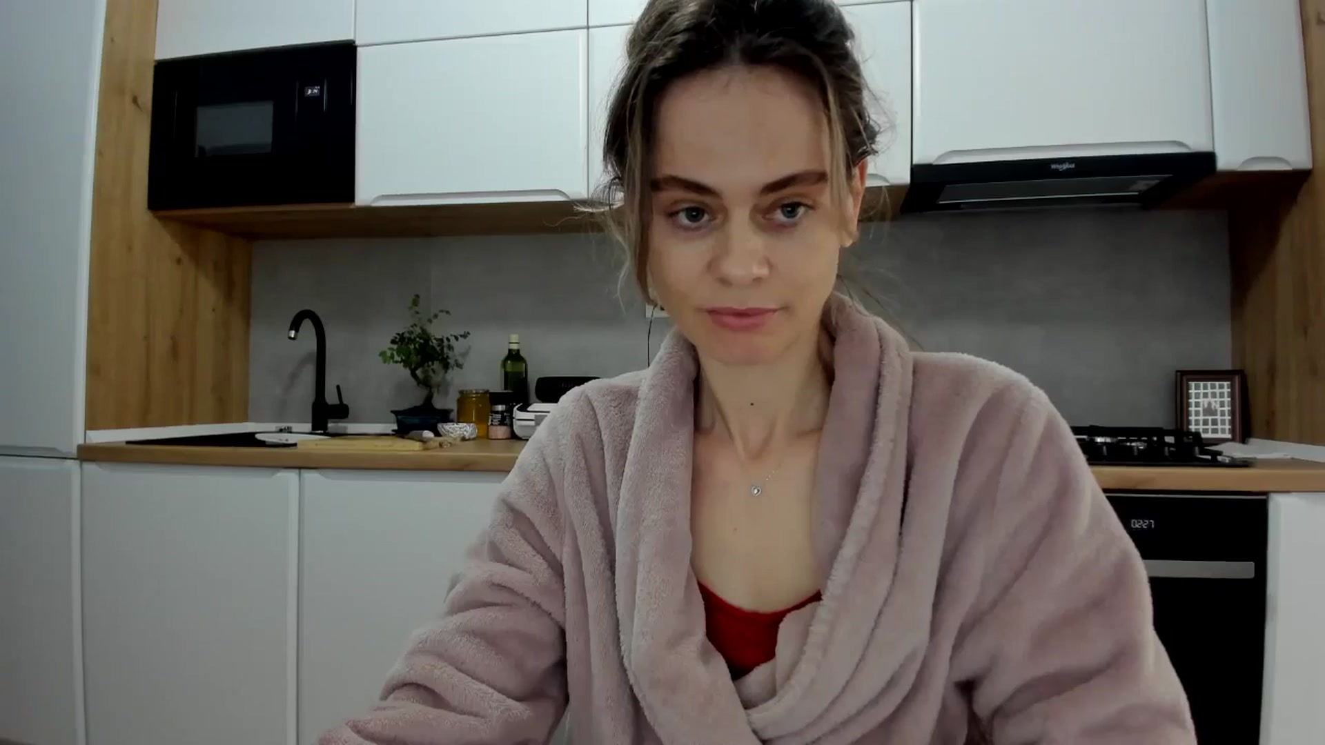 Gallery image thumbnail from DebbyPaige's myfreecams stream on, 04/04/2025, 12:39 image 6 of 20