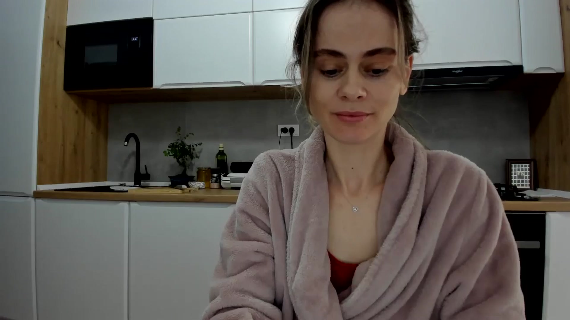 Gallery image thumbnail from DebbyPaige's myfreecams stream on, 04/04/2025, 12:39 image 10 of 20