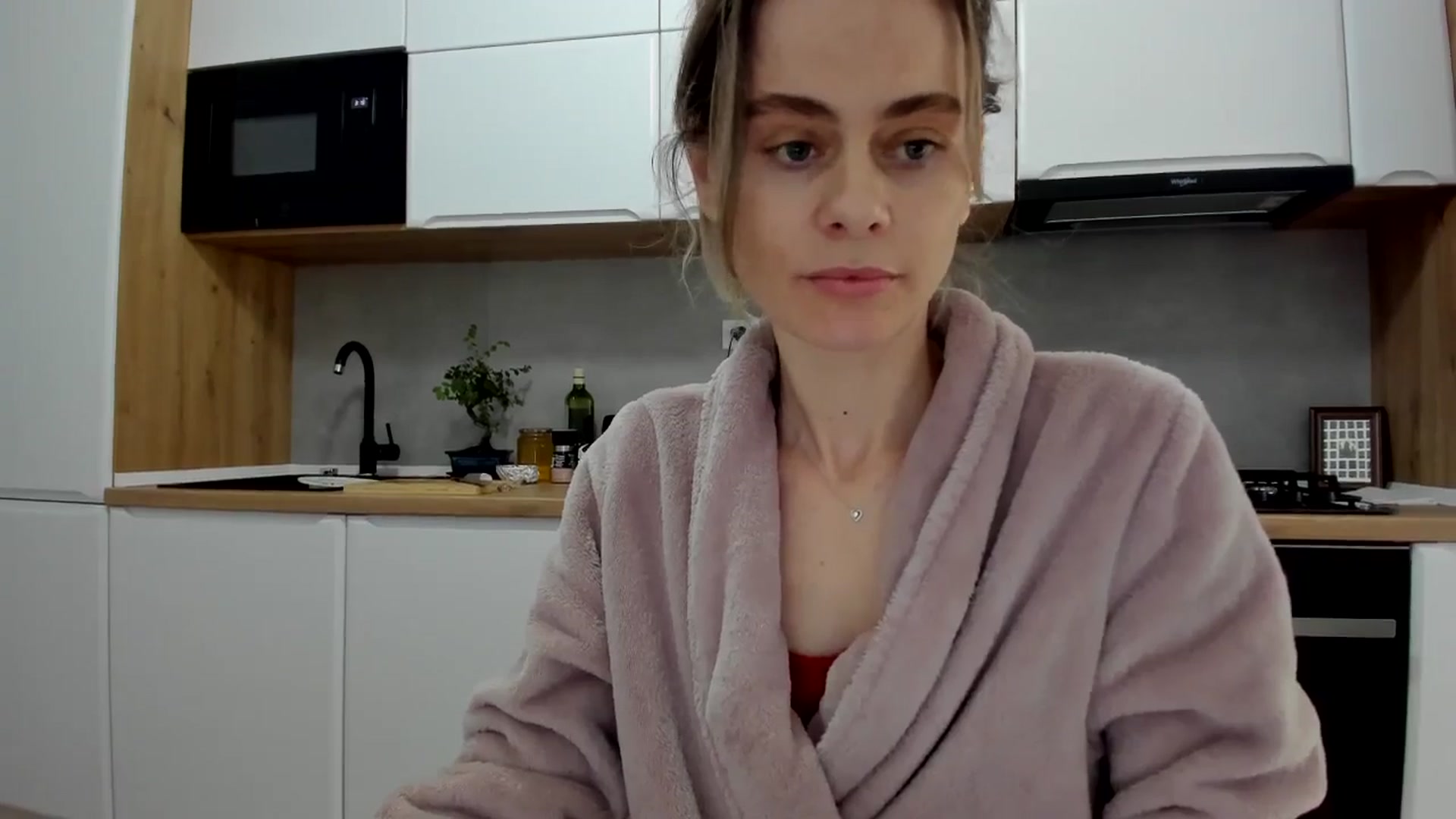 Gallery image thumbnail from DebbyPaige's myfreecams stream on, 04/04/2025, 12:39 image 12 of 20