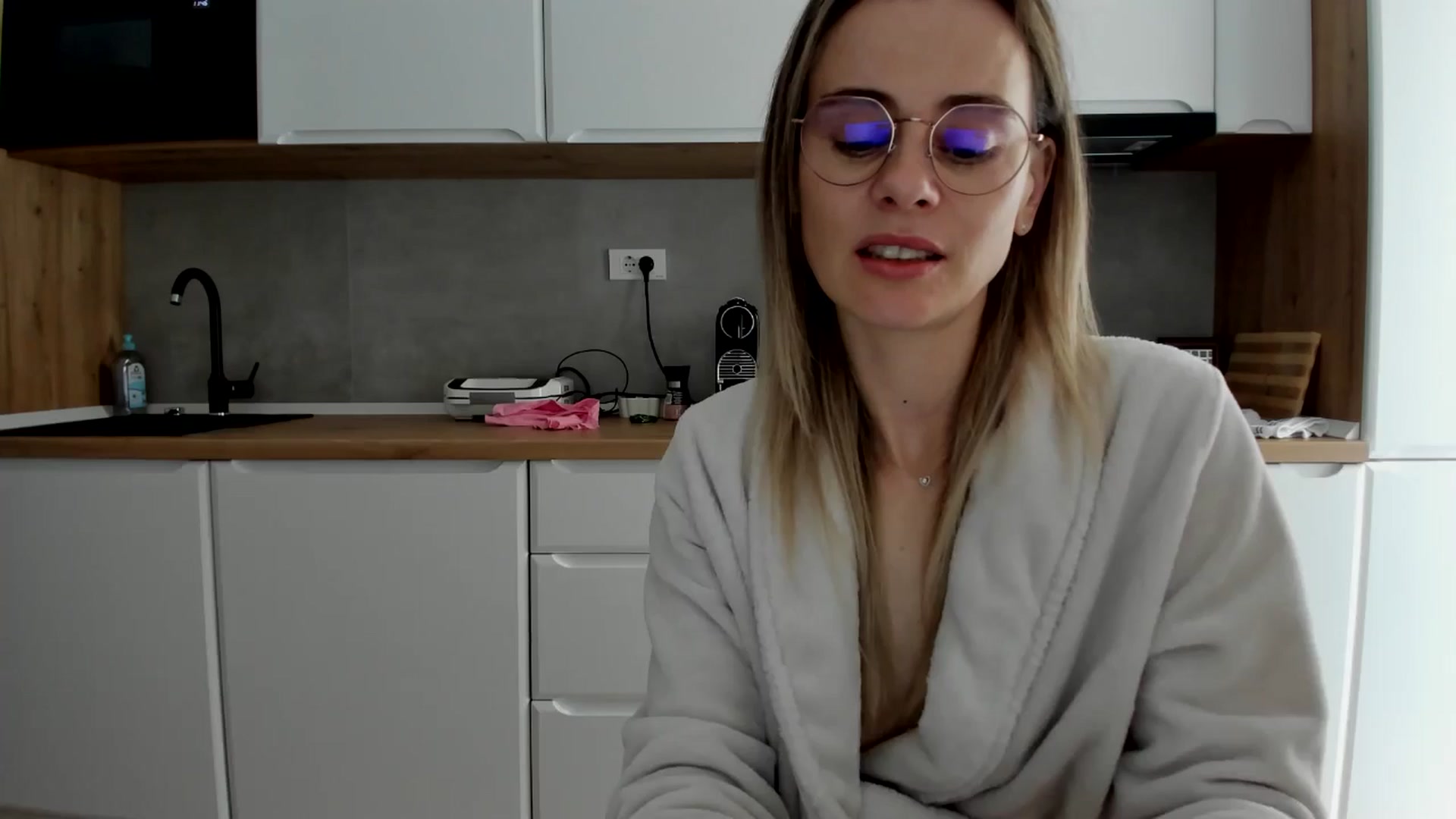 Gallery image thumbnail from DebbyPaige's myfreecams stream on, 04/07/2025, 10:59 image 2 of 20