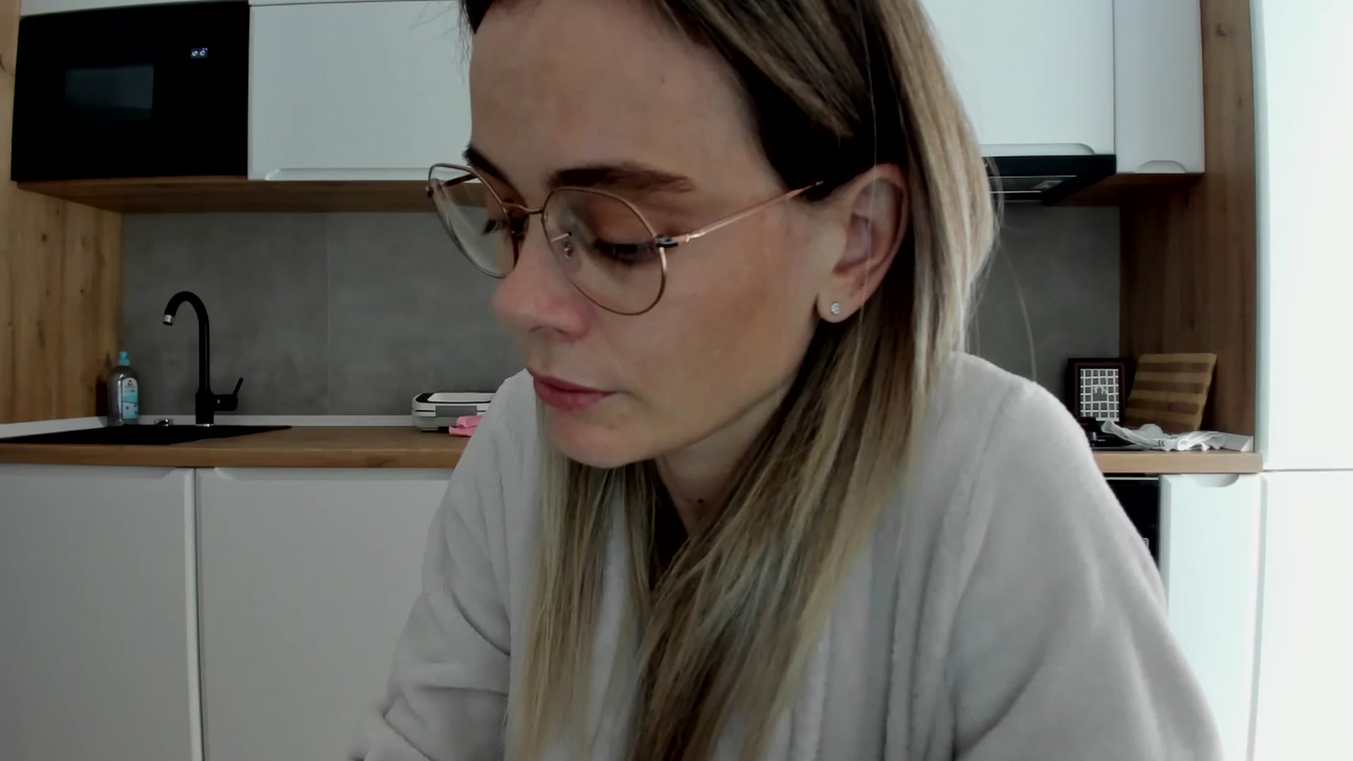 Gallery image thumbnail from DebbyPaige's myfreecams stream on, 04/07/2025, 10:59 image 6 of 20