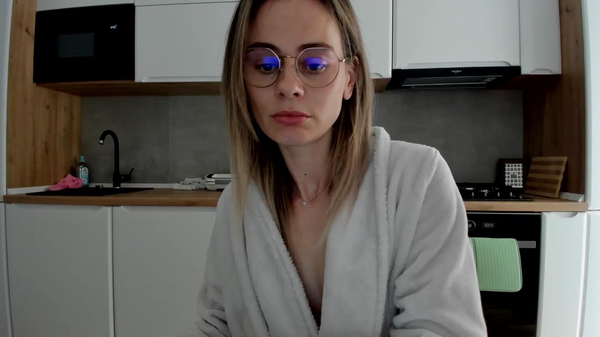 Gallery image thumbnail from DebbyPaige's myfreecams stream on, 04/07/2025, 10:59 image 13 of 20