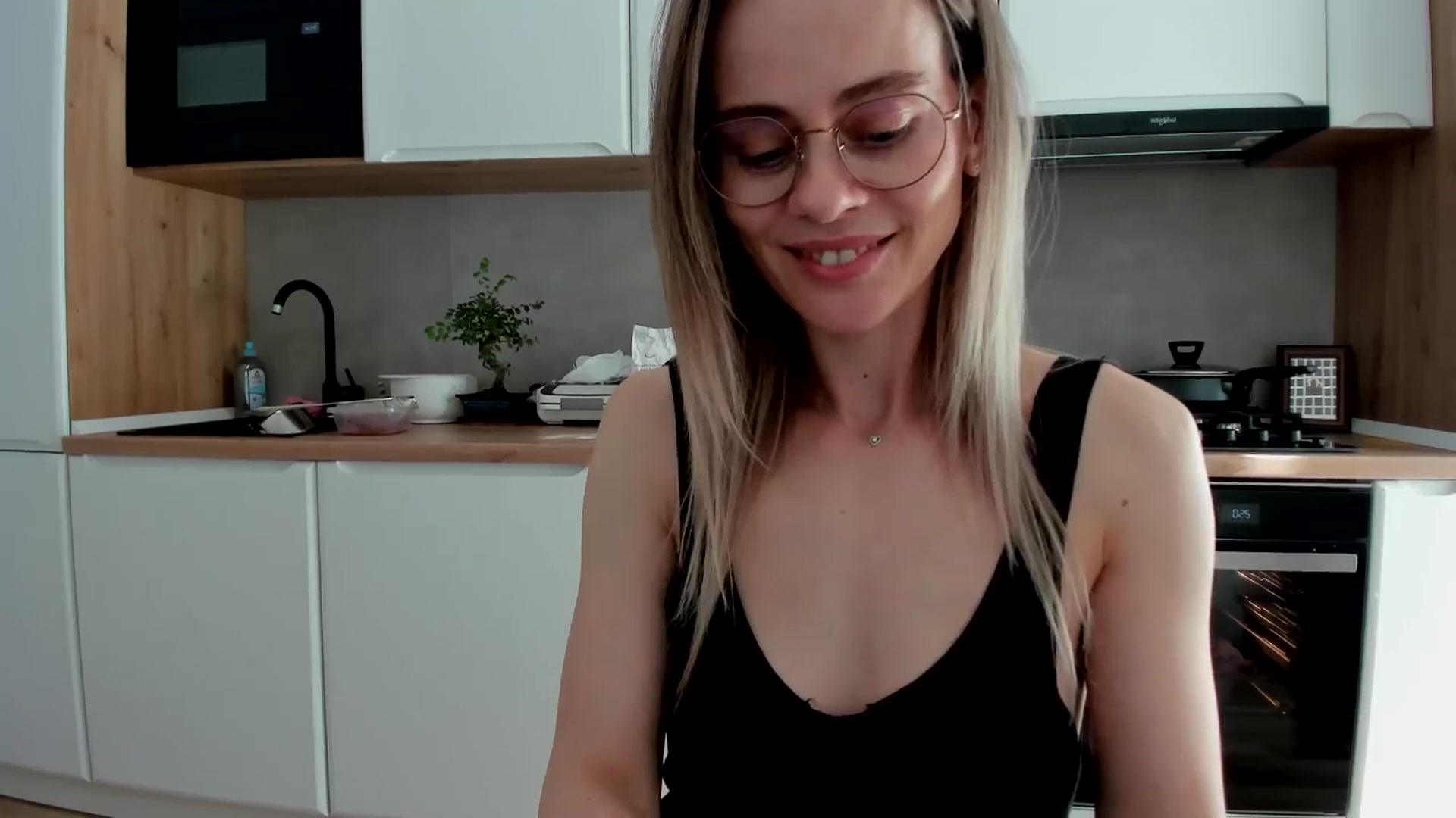 Gallery image thumbnail from DebbyPaige's myfreecams stream on, 04/07/2025, 14:19 image 11 of 20