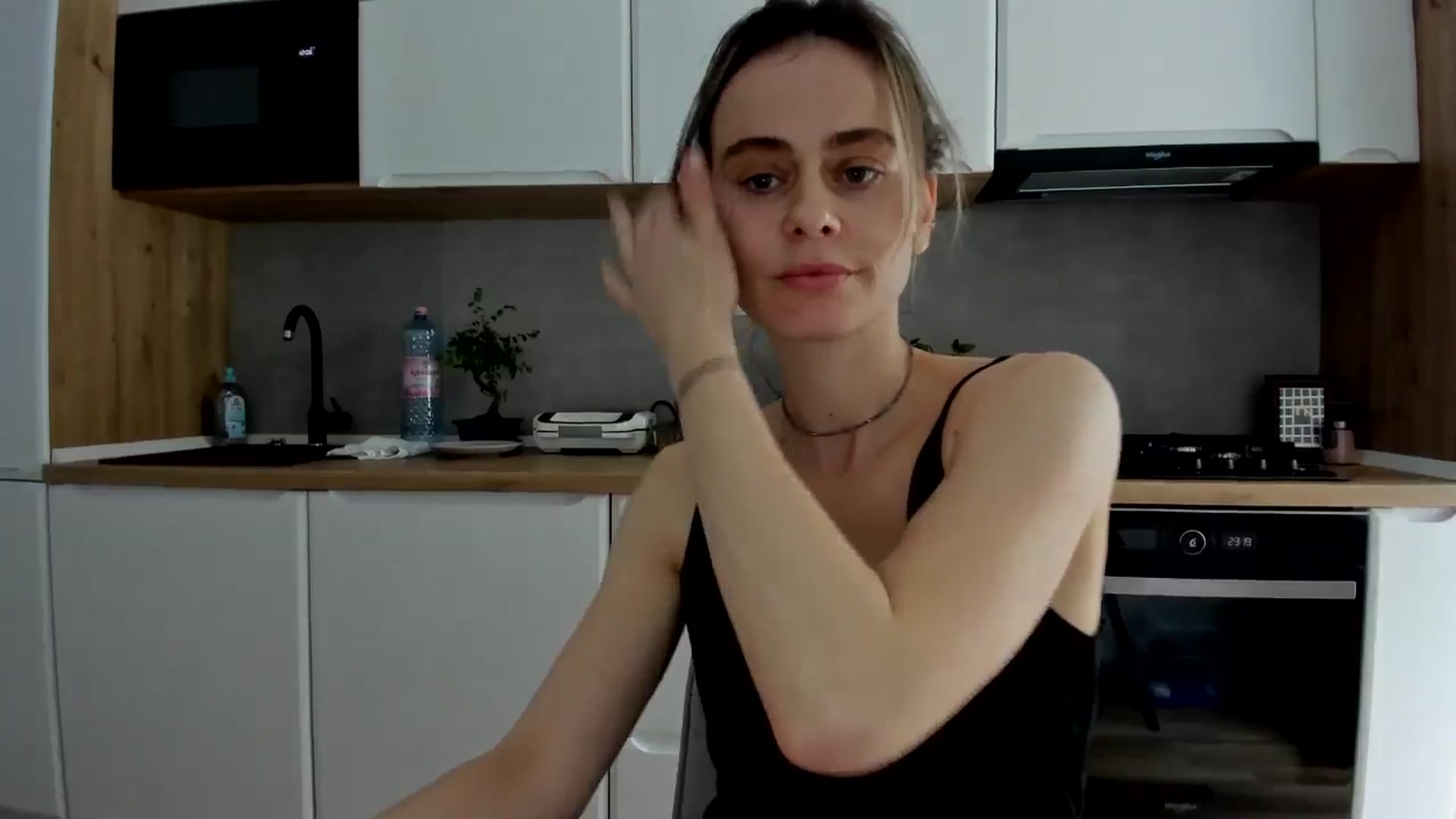 Gallery image thumbnail from DebbyPaige's myfreecams stream on, 04/08/2025, 13:17 image 8 of 20