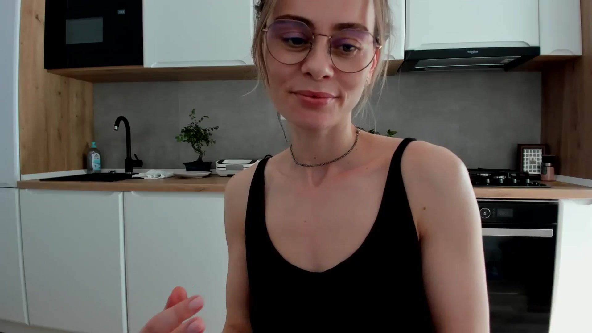 Gallery image thumbnail from DebbyPaige's myfreecams stream on, 04/08/2025, 13:42 image 19 of 20
