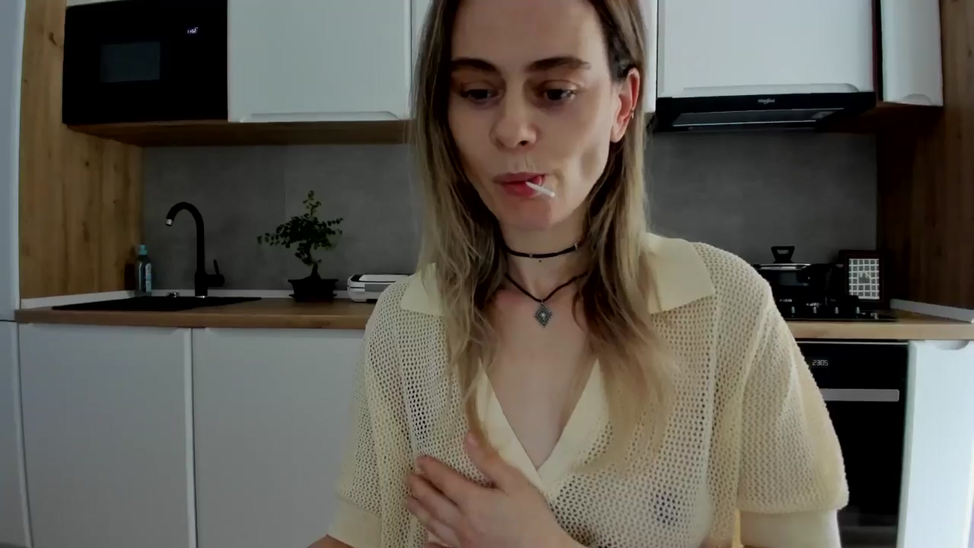 Gallery image thumbnail from DebbyPaige's myfreecams stream on, 04/09/2025, 10:38 image 14 of 20