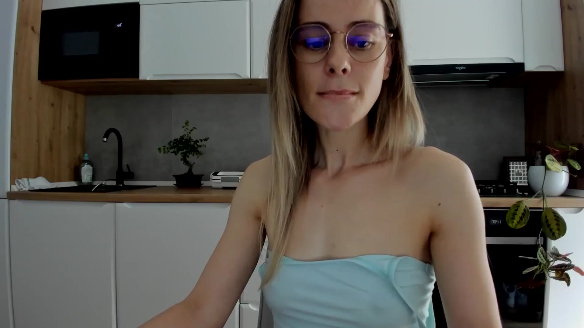 Gallery image thumbnail from DebbyPaige's myfreecams stream on, 04/11/2025, 11:09 image 16 of 20