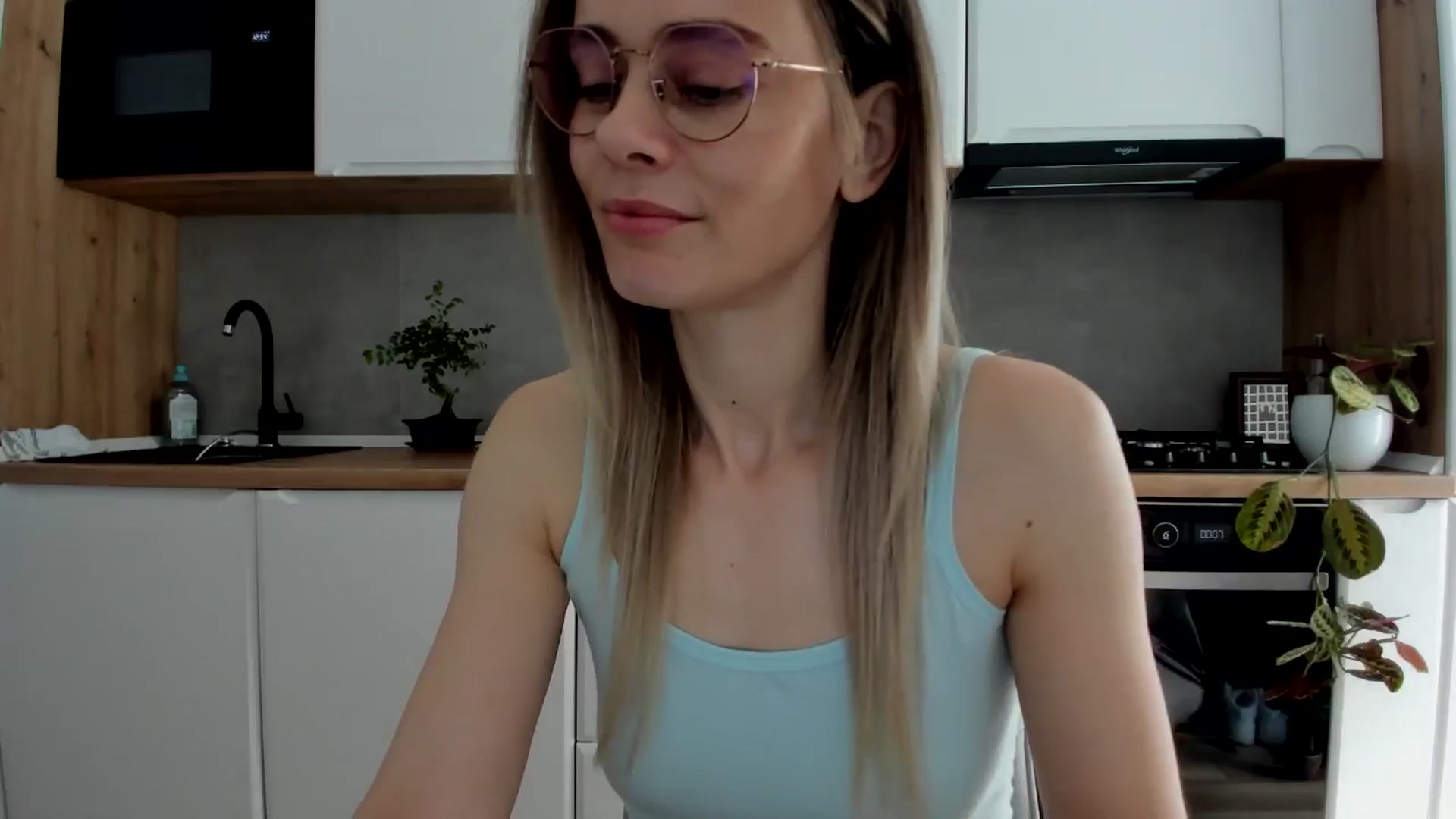 Gallery image thumbnail from DebbyPaige's myfreecams stream on, 04/11/2025, 11:09 image 9 of 20
