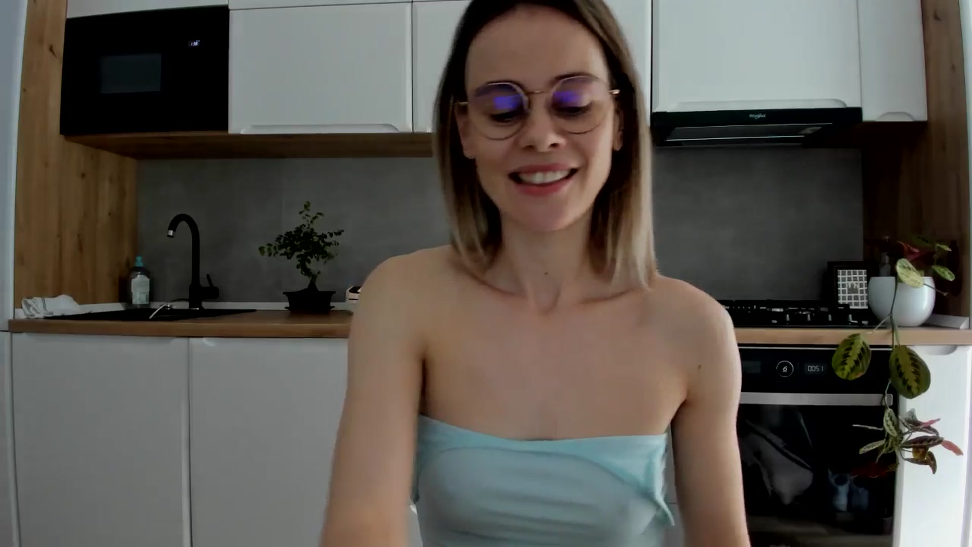 Gallery image thumbnail from DebbyPaige's myfreecams stream on, 04/11/2025, 11:09 image 18 of 20