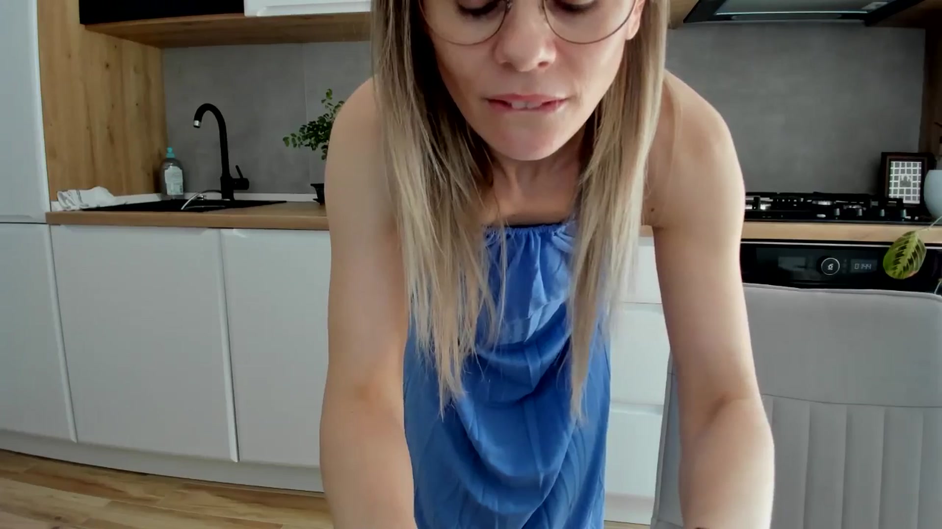 Gallery image thumbnail from DebbyPaige's myfreecams stream on, 04/11/2025, 11:47 image 20 of 20