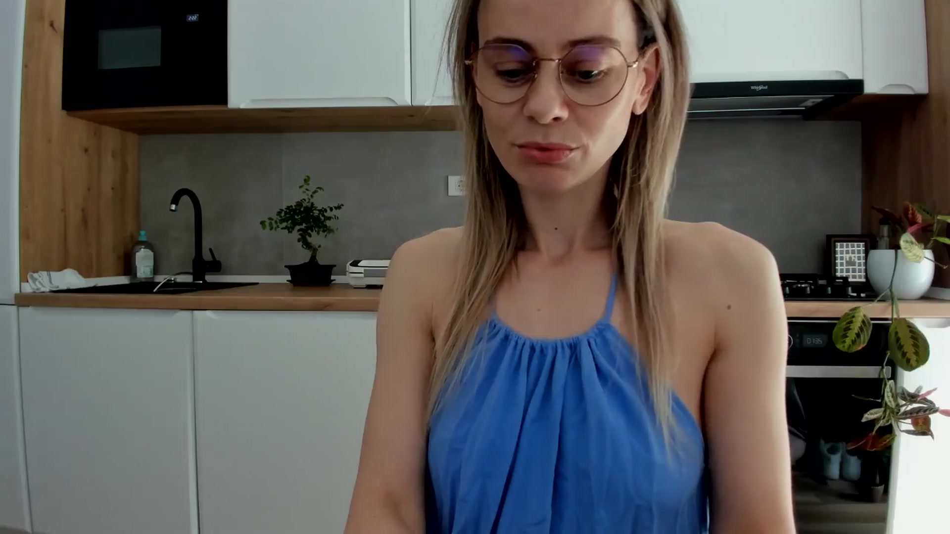 Gallery image thumbnail from DebbyPaige's myfreecams stream on, 04/11/2025, 11:47 image 10 of 20