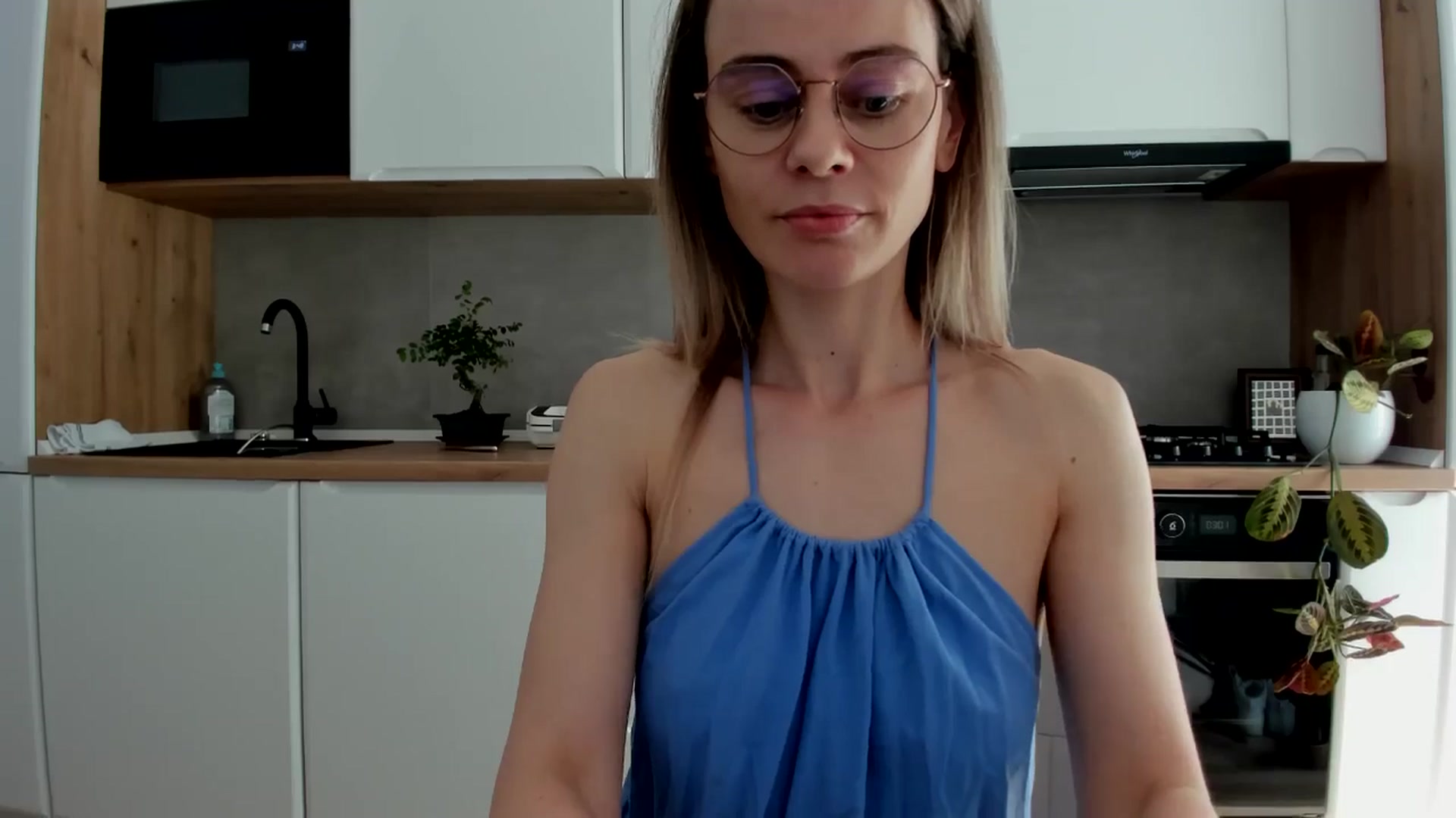 Gallery image thumbnail from DebbyPaige's myfreecams stream on, 04/11/2025, 14:01 image 10 of 20