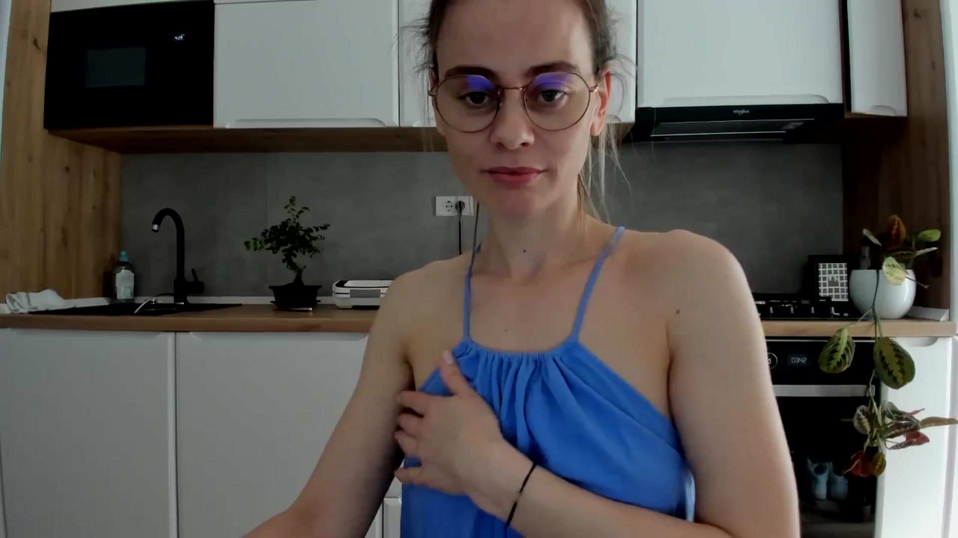 Gallery image thumbnail from DebbyPaige's myfreecams stream on, 04/11/2025, 14:01 image 18 of 20
