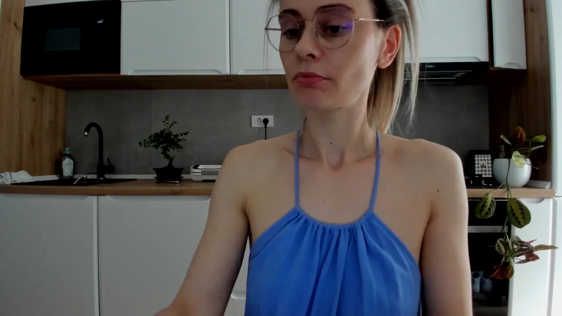 Gallery image thumbnail from DebbyPaige's myfreecams stream on, 04/11/2025, 14:01 image 17 of 20