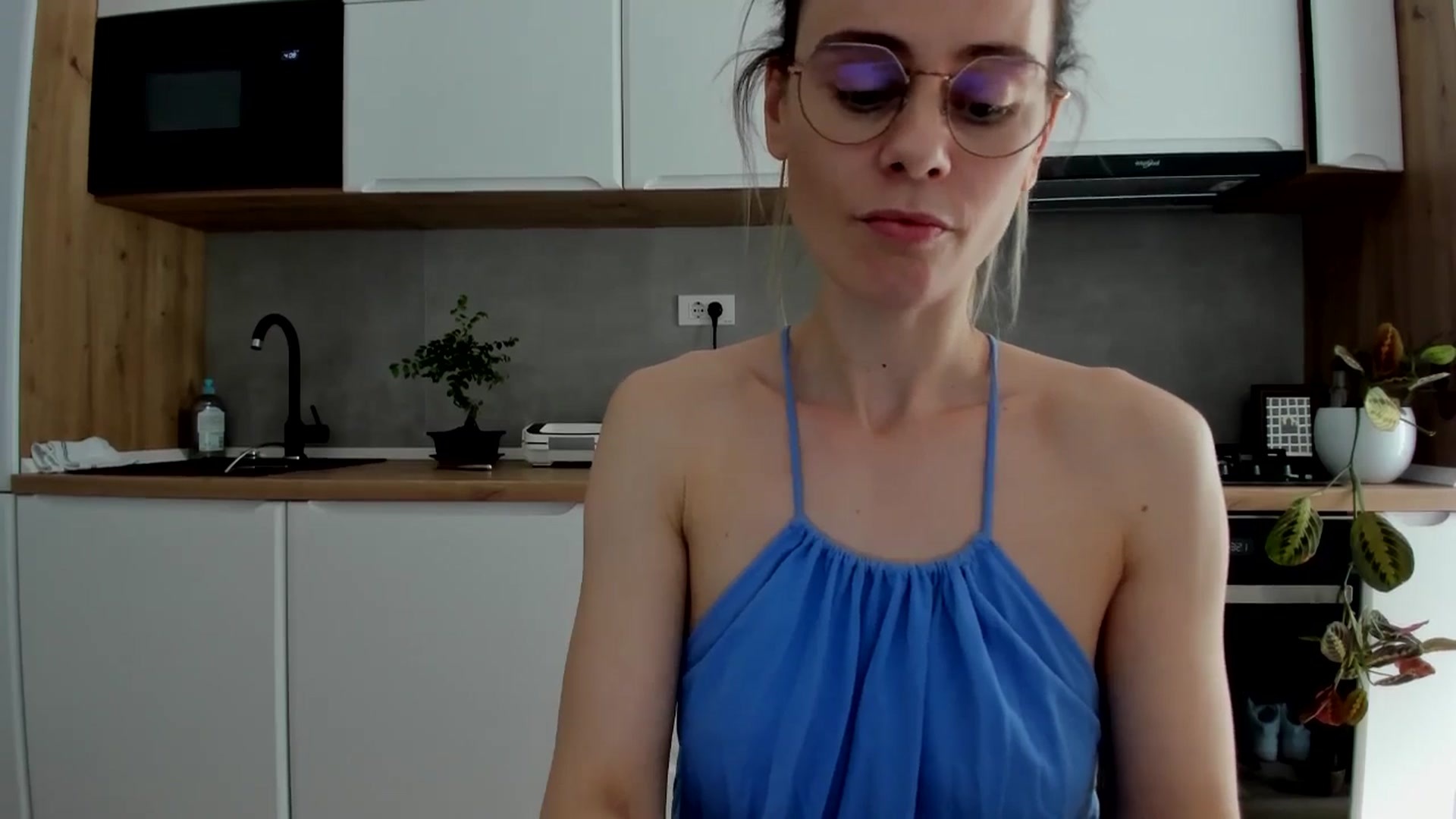 Gallery image thumbnail from DebbyPaige's myfreecams stream on, 04/11/2025, 14:01 image 14 of 20
