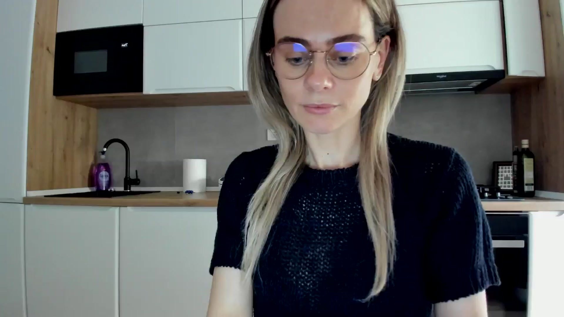 Gallery image thumbnail from DebbyPaige's myfreecams stream on, 04/15/2025, 12:36 image 18 of 20