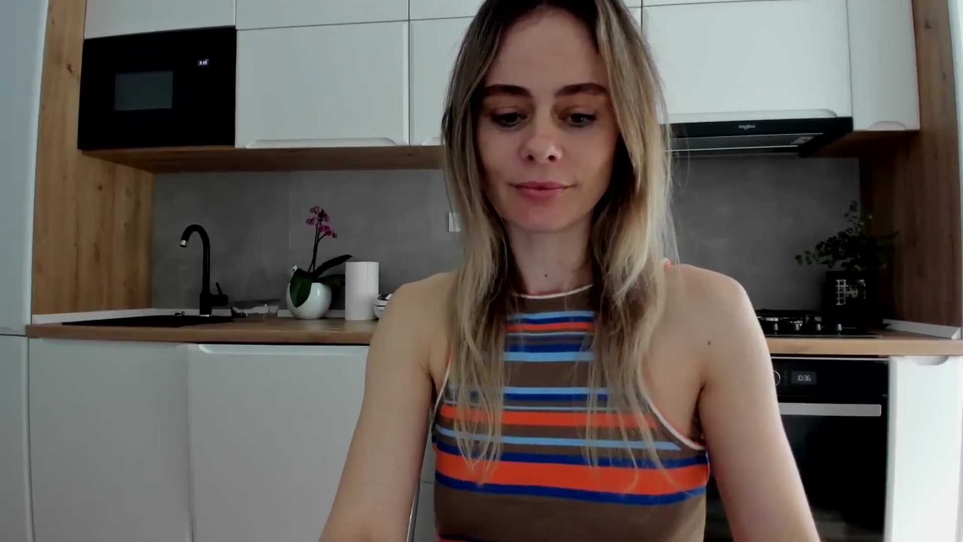 Gallery image thumbnail from DebbyPaige's myfreecams stream on, 04/17/2025, 12:46 image 2 of 20