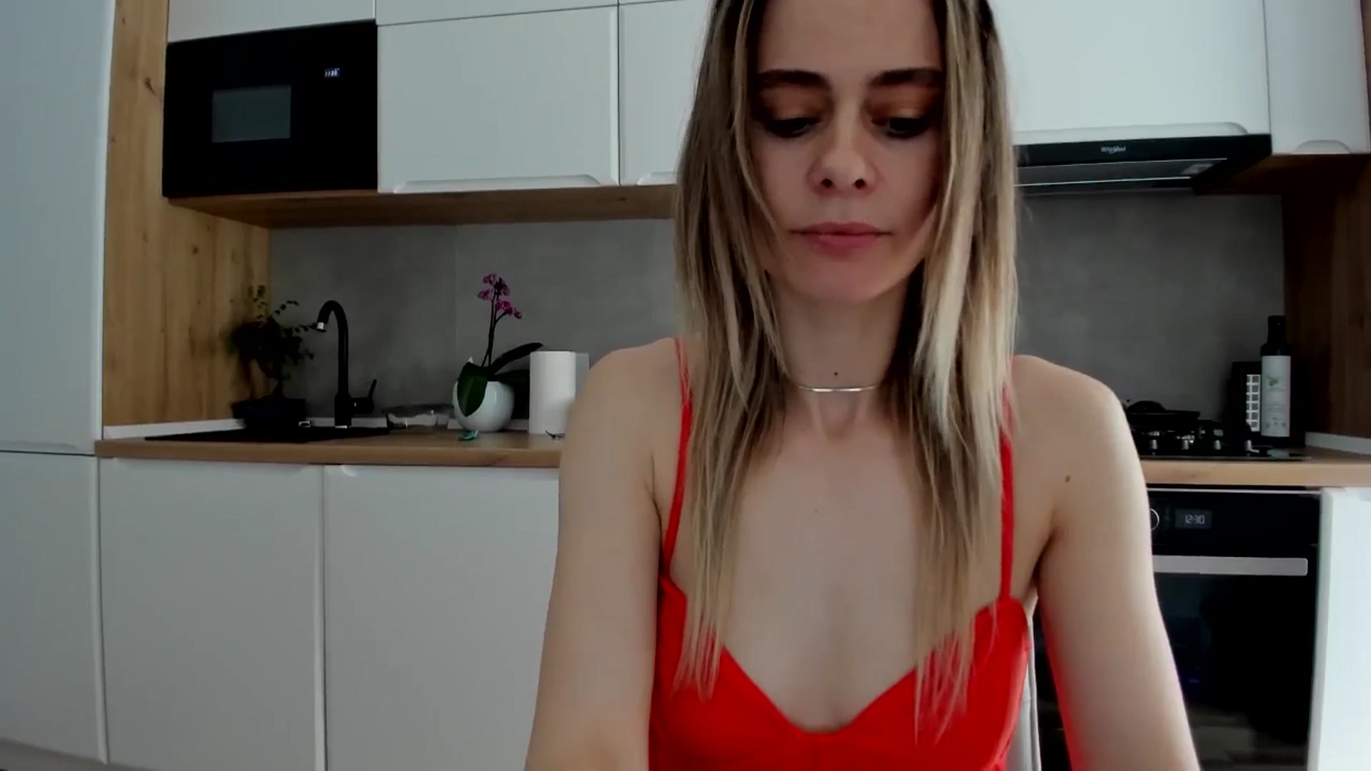 Gallery image thumbnail from DebbyPaige's myfreecams stream on, 04/18/2025, 11:34 image 12 of 20