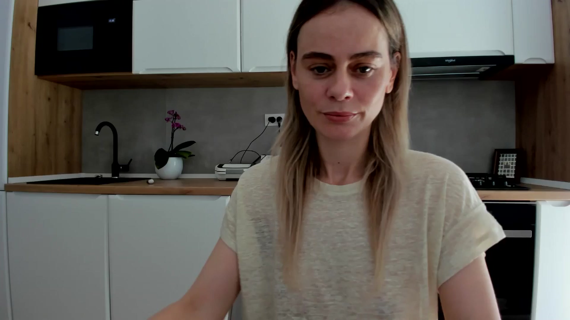 Gallery image thumbnail from DebbyPaige's myfreecams stream on, 04/21/2025, 13:09 image 1 of 20