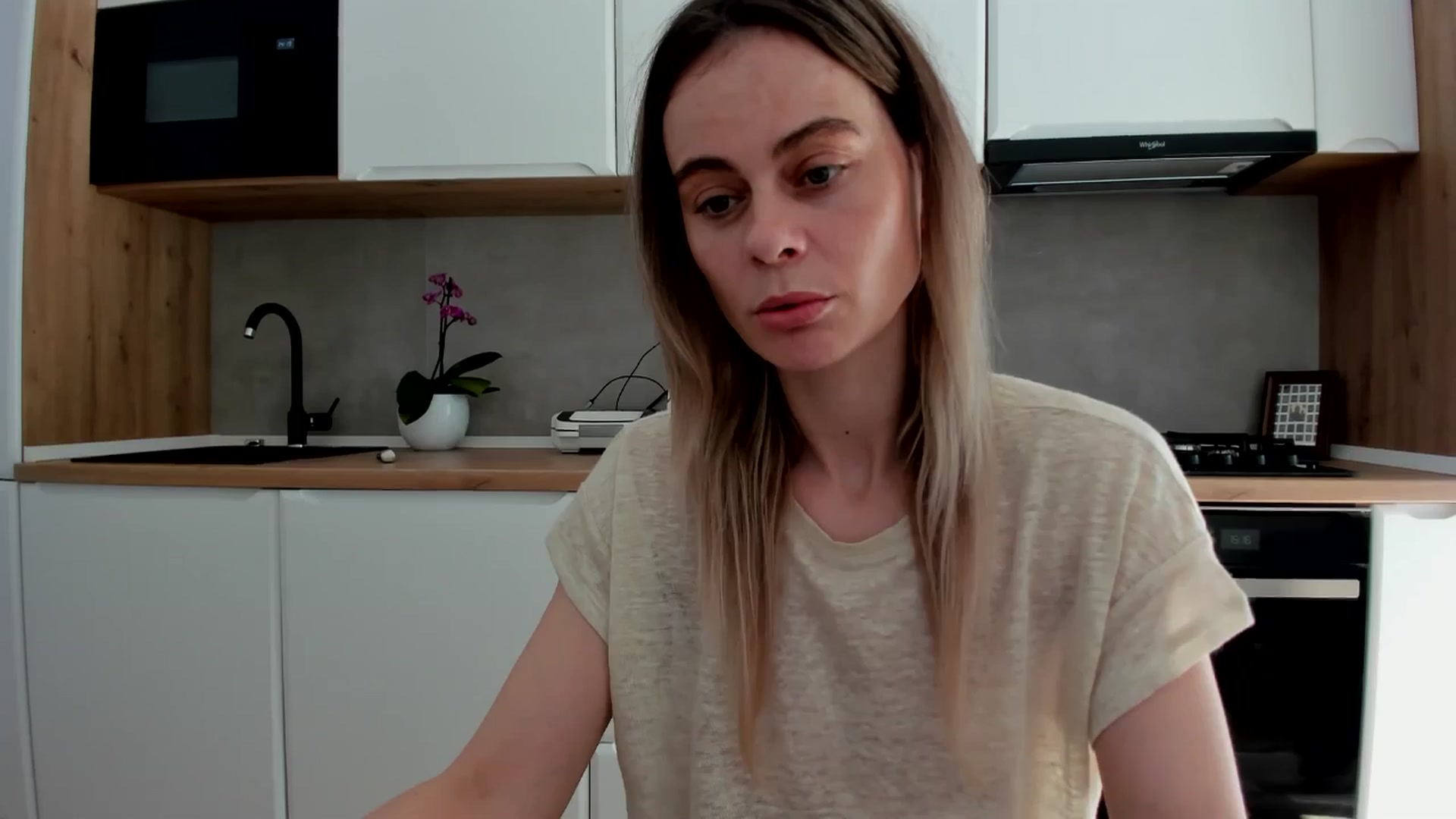 Gallery image thumbnail from DebbyPaige's myfreecams stream on, 04/21/2025, 13:09 image 10 of 20