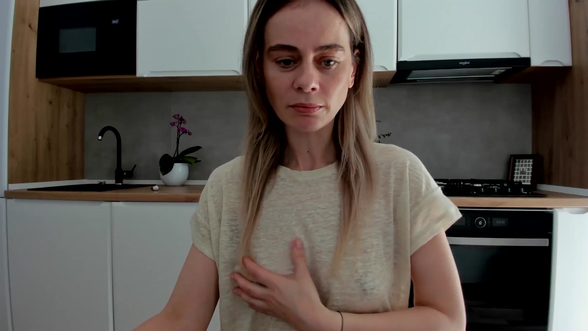 Gallery image thumbnail from DebbyPaige's myfreecams stream on, 04/21/2025, 13:09 image 4 of 20
