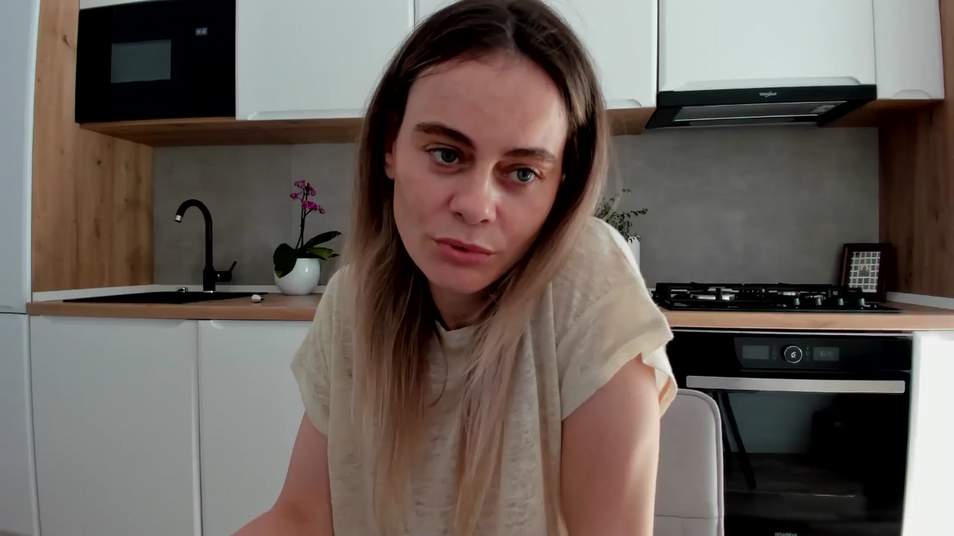 Gallery image thumbnail from DebbyPaige's myfreecams stream on, 04/21/2025, 13:40 image 3 of 20