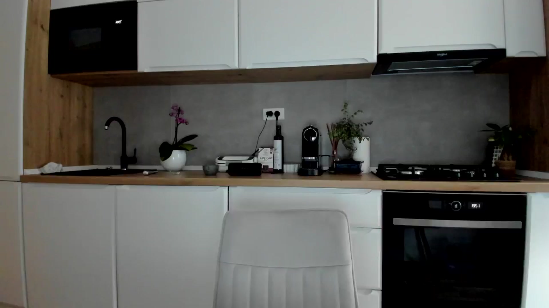 Gallery image thumbnail from DebbyPaige's myfreecams stream on, 04/21/2025, 16:53 image 19 of 20