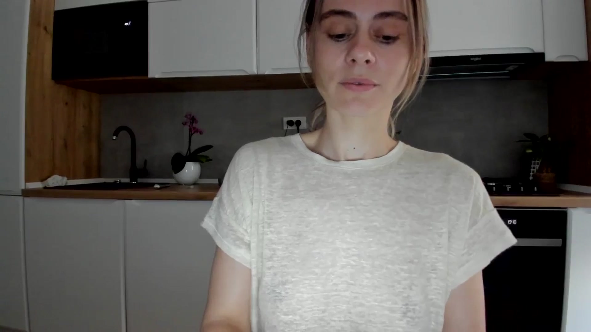 Gallery image thumbnail from DebbyPaige's myfreecams stream on, 04/21/2025, 16:53 image 13 of 20