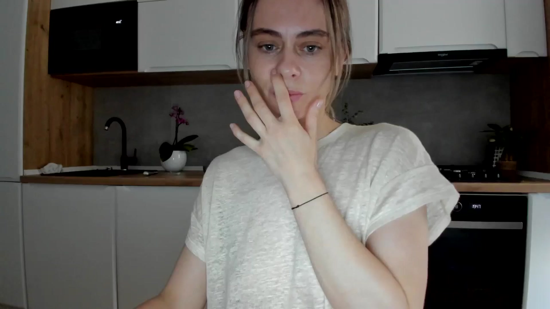 Gallery image thumbnail from DebbyPaige's myfreecams stream on, 04/21/2025, 16:53 image 12 of 20