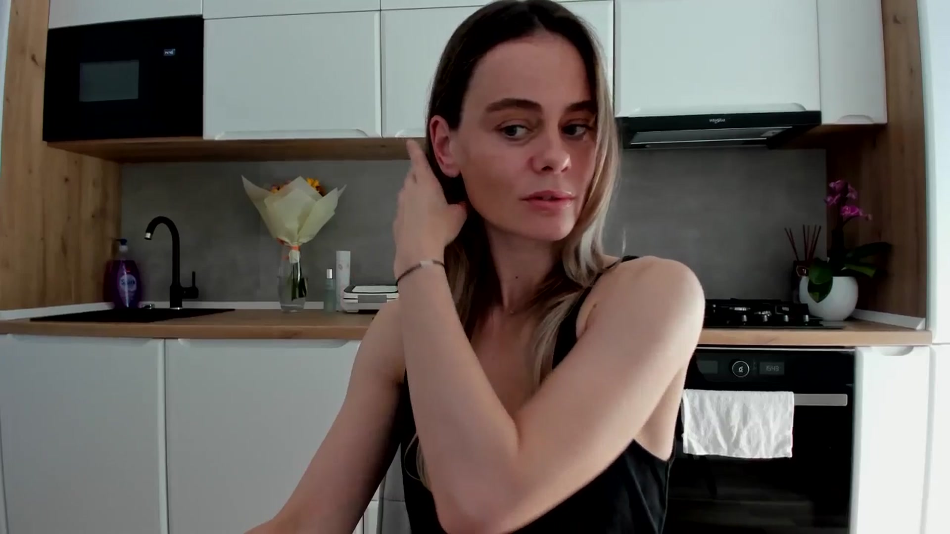 Gallery image thumbnail from DebbyPaige's myfreecams stream on, 04/24/2025, 14:37 image 3 of 20