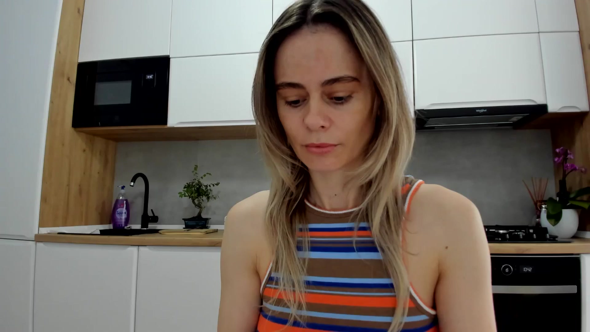 Gallery image thumbnail from DebbyPaige's myfreecams stream on, 04/25/2025, 09:04 image 1 of 20
