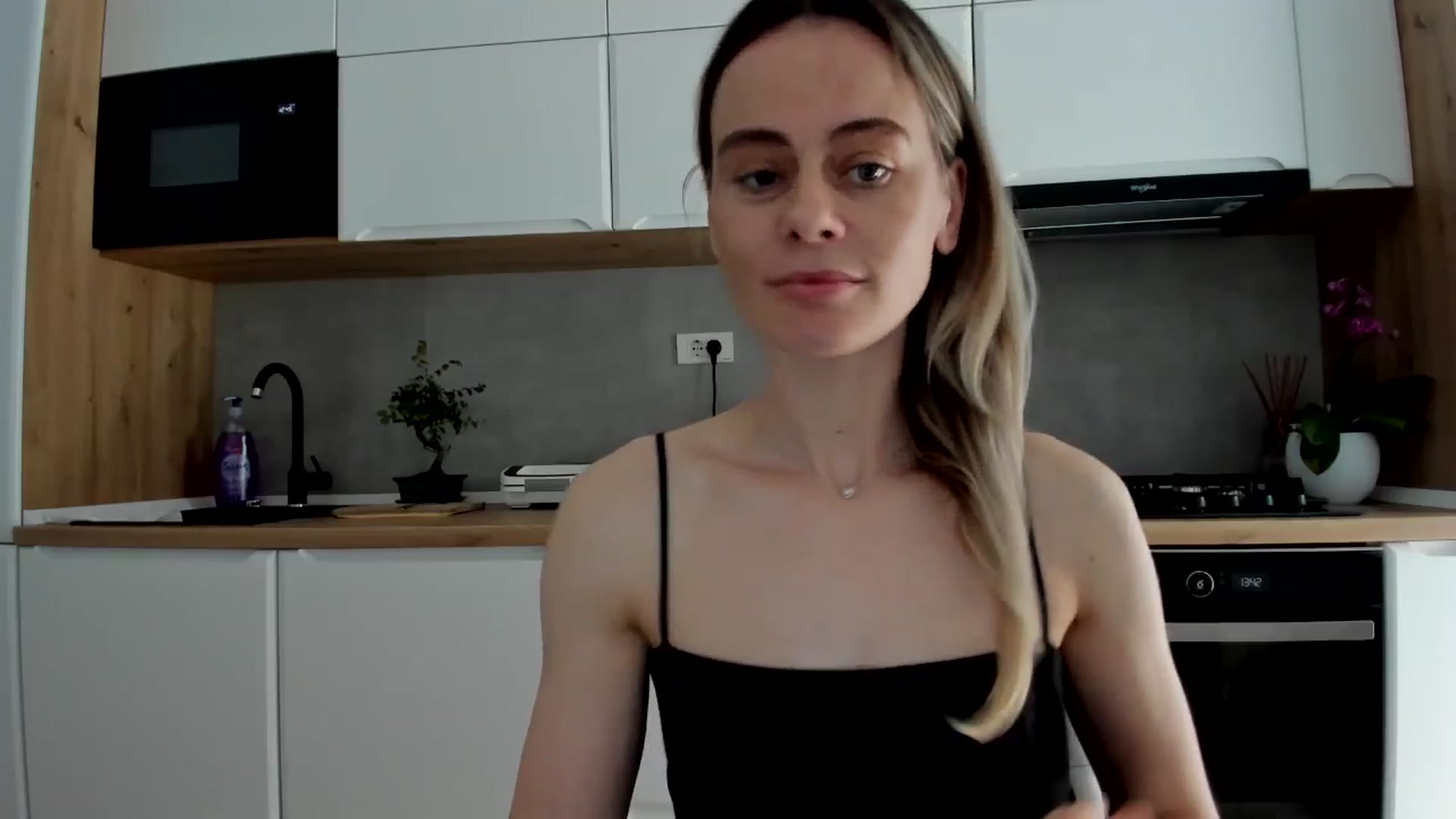 Gallery image thumbnail from DebbyPaige's myfreecams stream on, 04/25/2025, 10:48 image 20 of 20