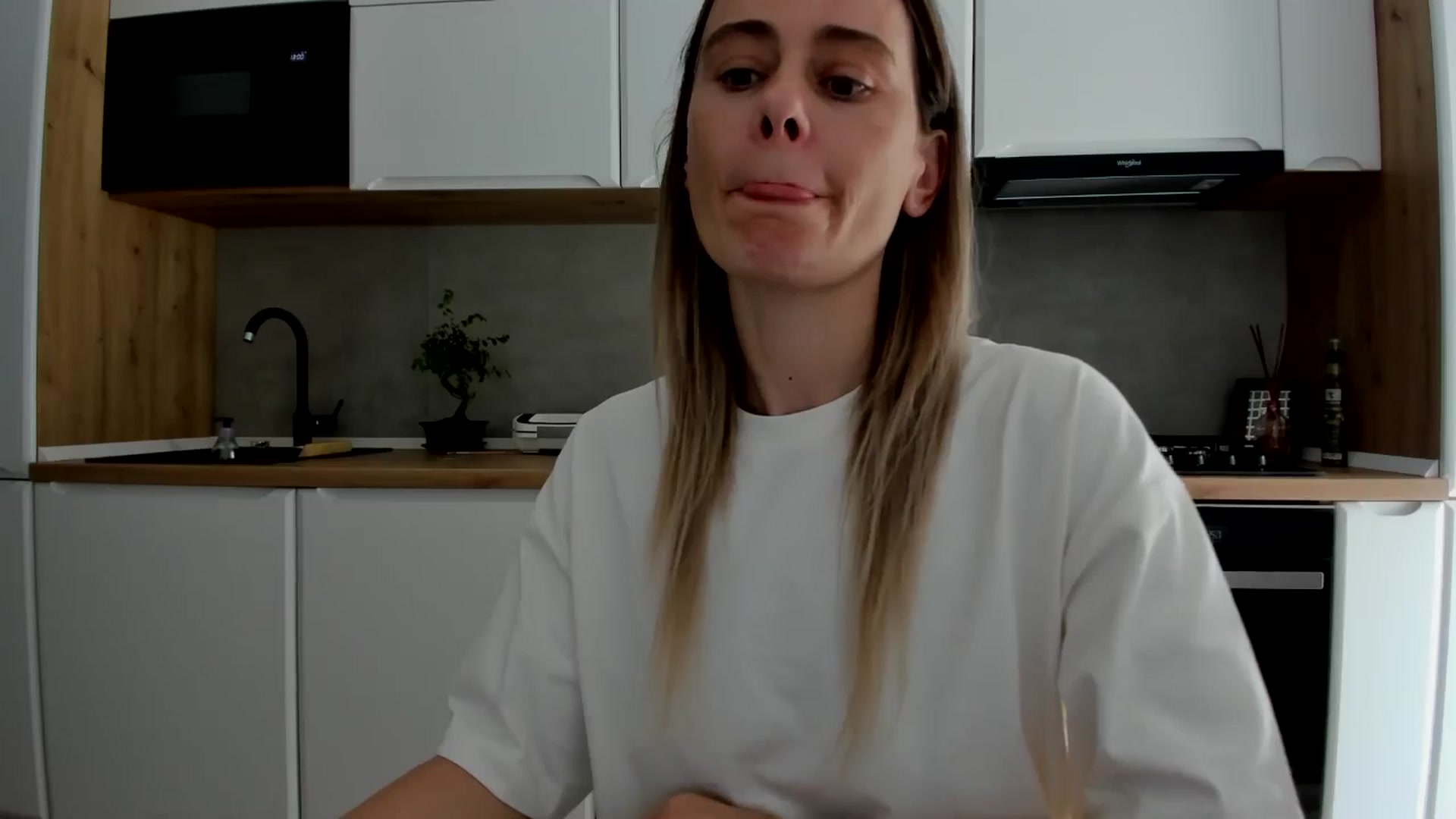 Gallery image thumbnail from DebbyPaige's myfreecams stream on, 05/05/2025, 13:57 image 7 of 20