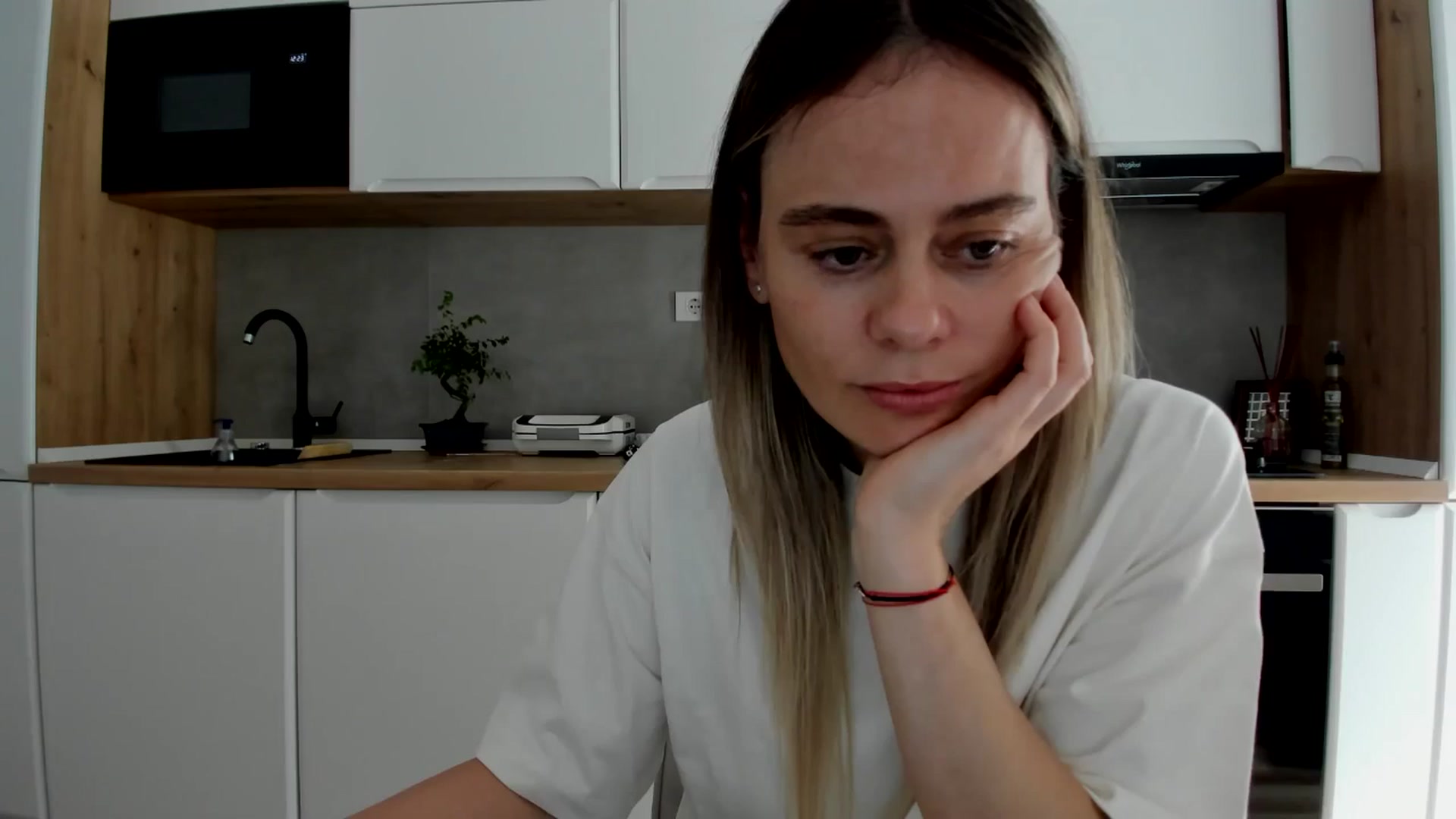 Gallery image thumbnail from DebbyPaige's myfreecams stream on, 05/05/2025, 13:57 image 4 of 20