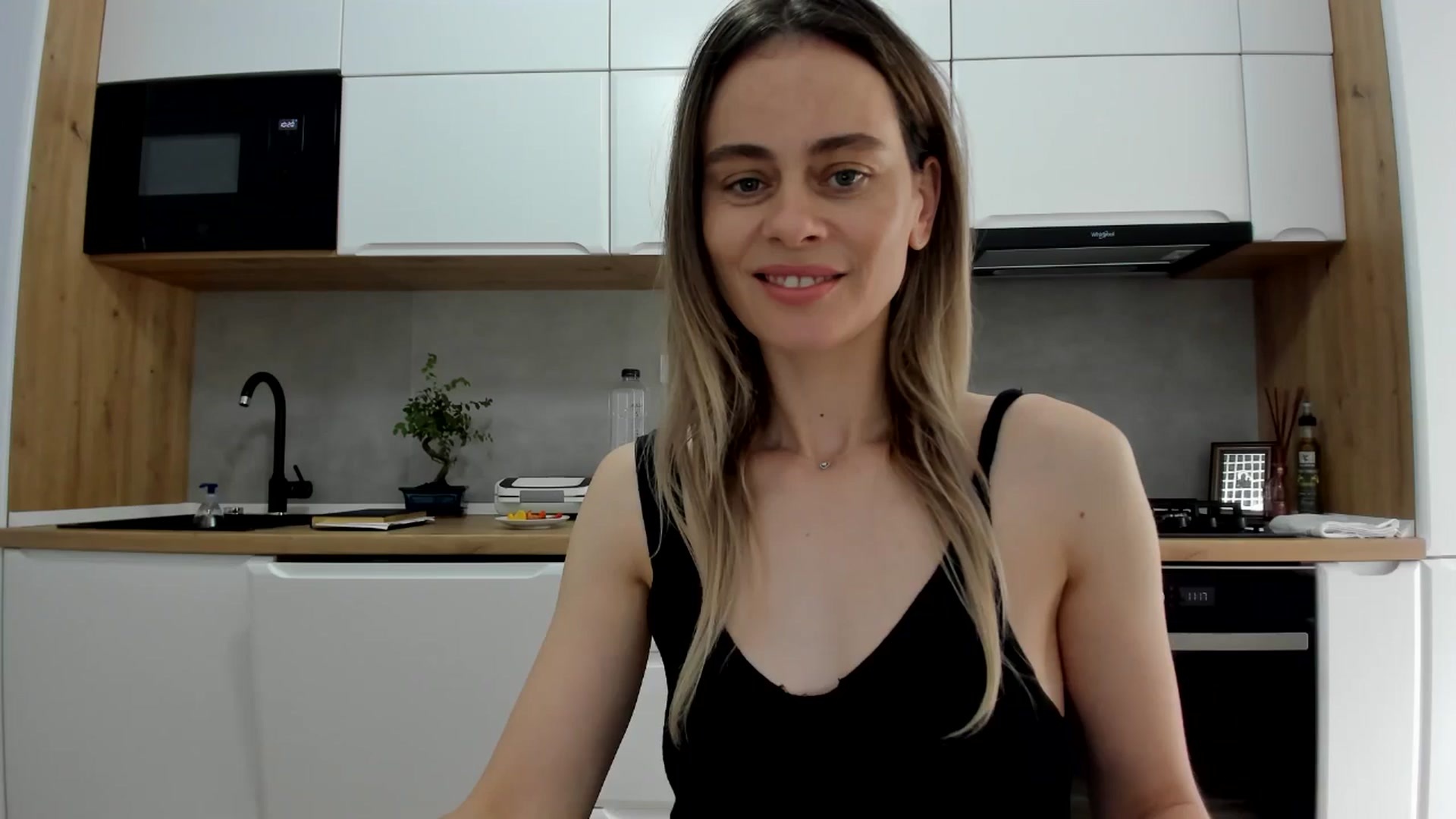 Gallery image thumbnail from DebbyPaige's myfreecams stream on, 05/06/2025, 11:13 image 1 of 20