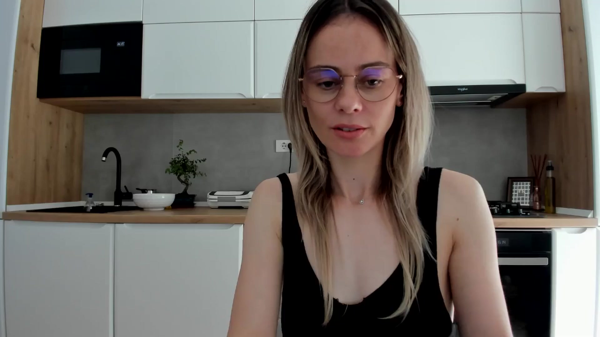 Gallery image thumbnail from DebbyPaige's myfreecams stream on, 05/06/2025, 12:40 image 13 of 20