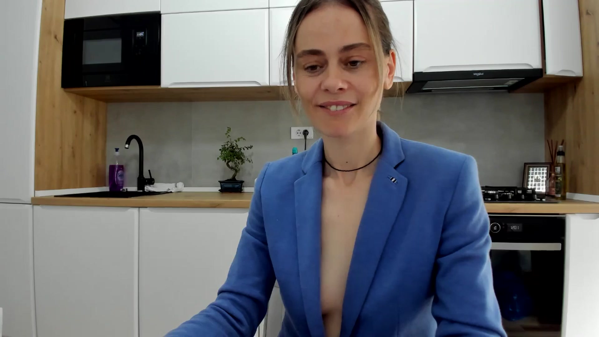 Gallery image thumbnail from DebbyPaige's myfreecams stream on, 05/08/2025, 12:24 image 5 of 20