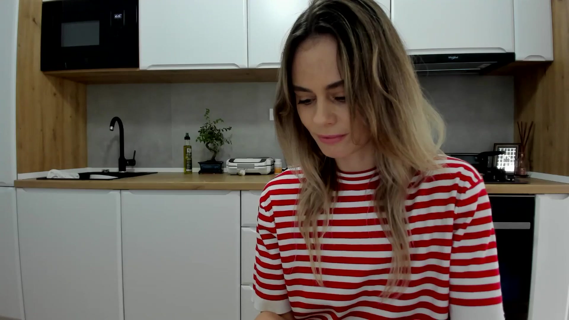 Gallery image thumbnail from DebbyPaige's myfreecams stream on, 05/10/2025, 08:35 image 19 of 20