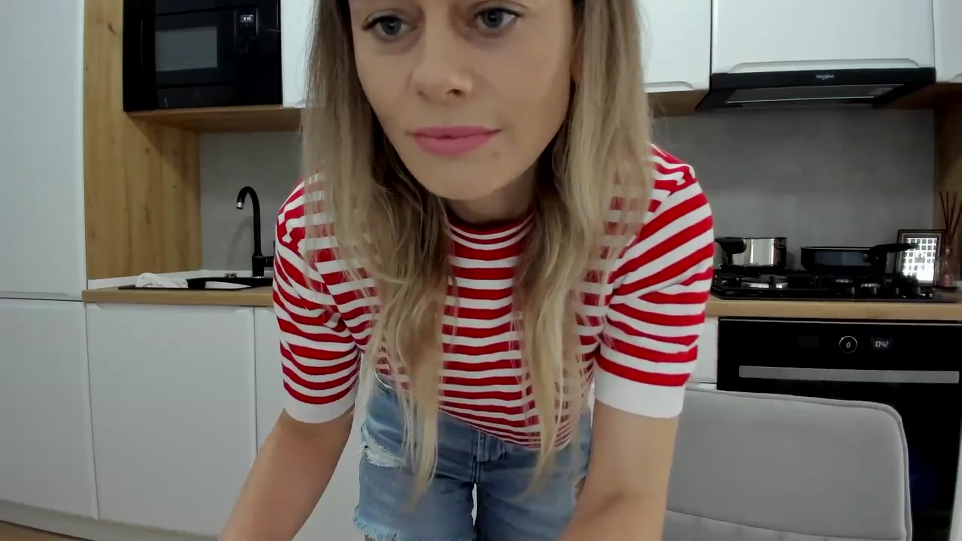 Gallery image thumbnail from DebbyPaige's myfreecams stream on, 05/10/2025, 08:35 image 11 of 20