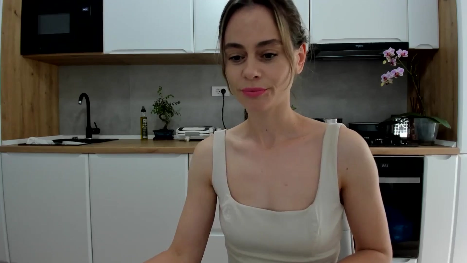 Gallery image thumbnail from DebbyPaige's myfreecams stream on, 05/10/2025, 13:47 image 8 of 20