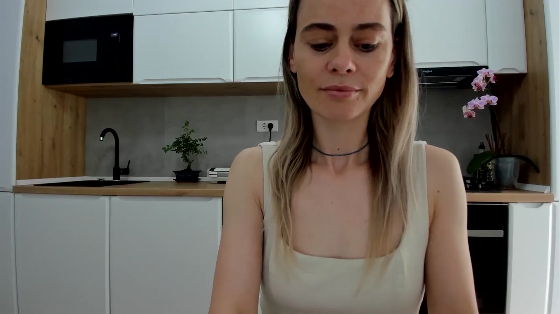 Gallery image thumbnail from DebbyPaige's myfreecams stream on, 05/13/2025, 10:07 image 9 of 20