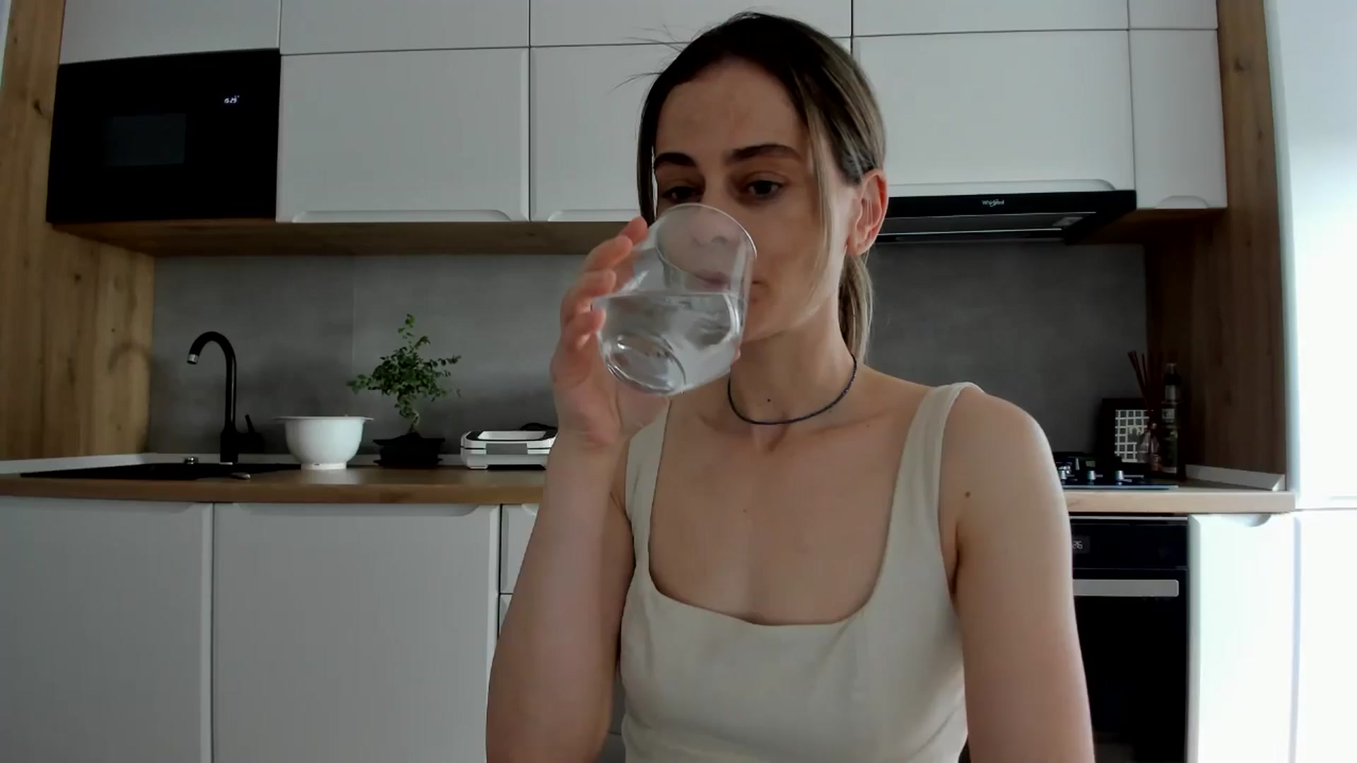 Gallery image thumbnail from DebbyPaige's myfreecams stream on, 05/13/2025, 14:34 image 1 of 20