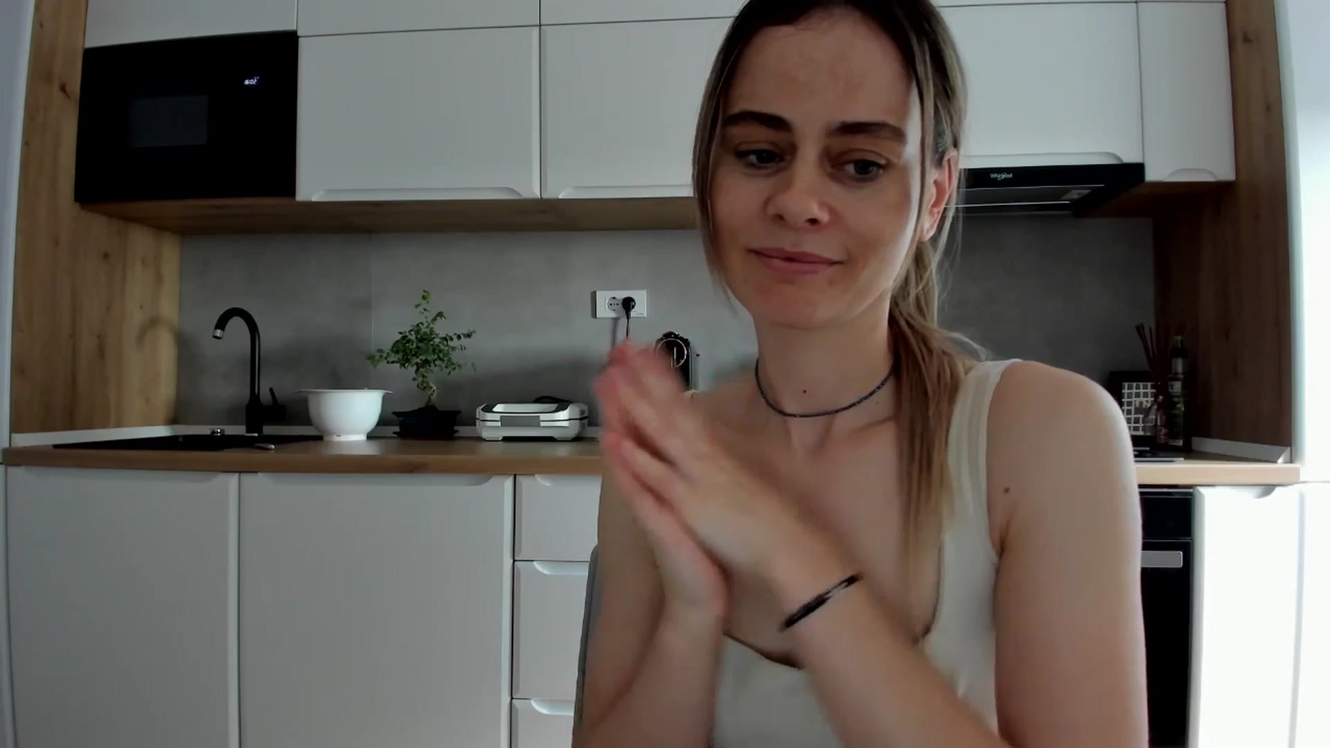 Gallery image thumbnail from DebbyPaige's myfreecams stream on, 05/13/2025, 14:34 image 11 of 20