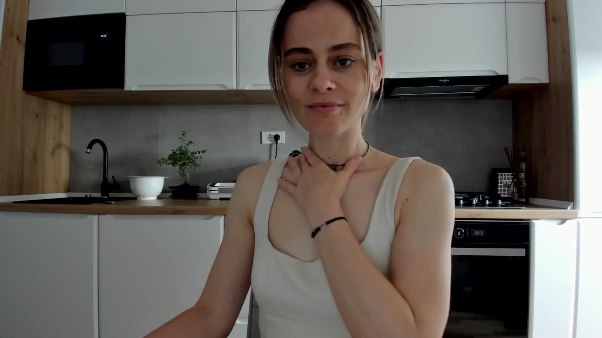 Gallery image thumbnail from DebbyPaige's myfreecams stream on, 05/13/2025, 14:34 image 6 of 20