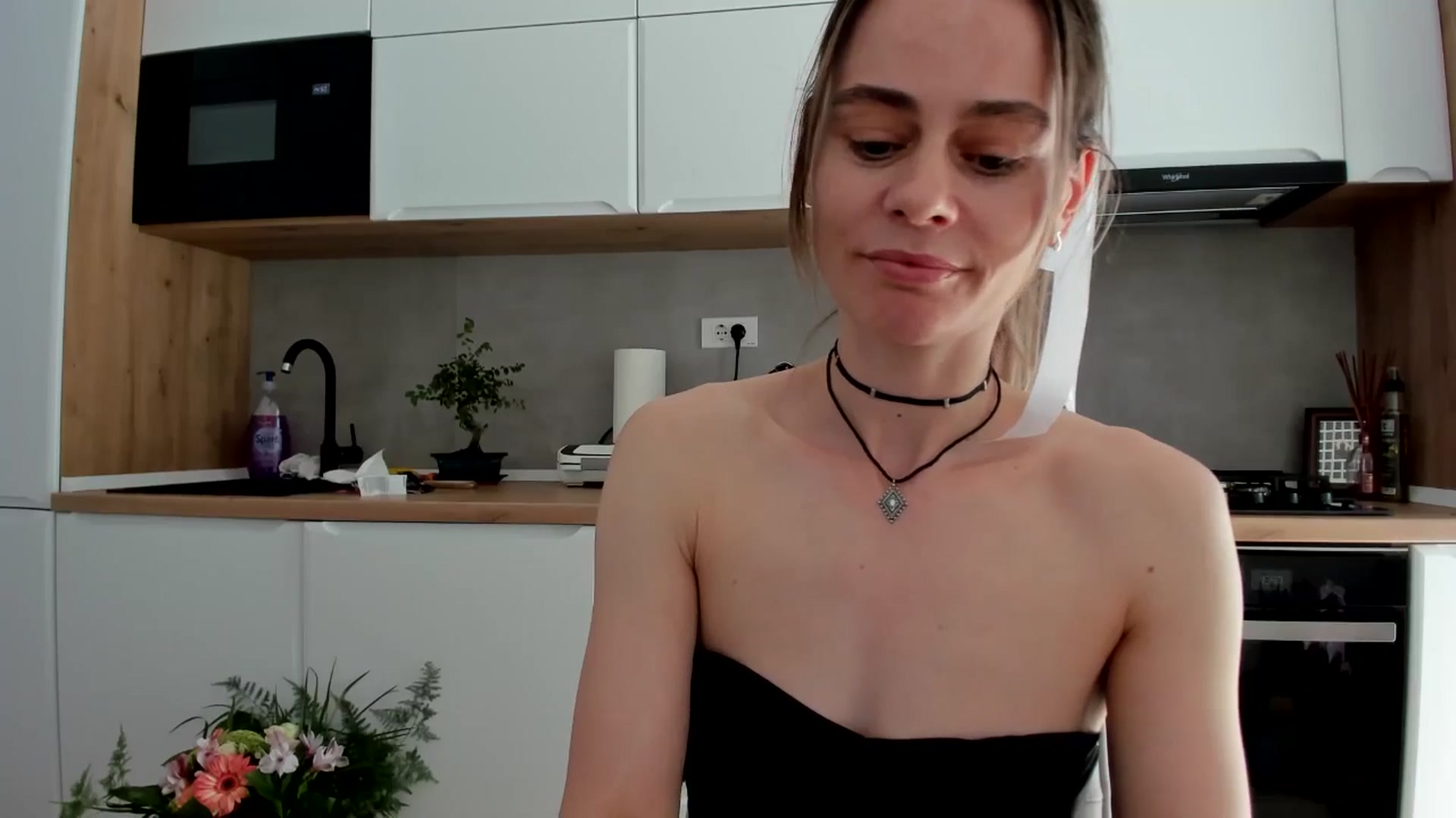 Gallery image thumbnail from DebbyPaige's myfreecams stream on, 05/14/2025, 13:14 image 19 of 20