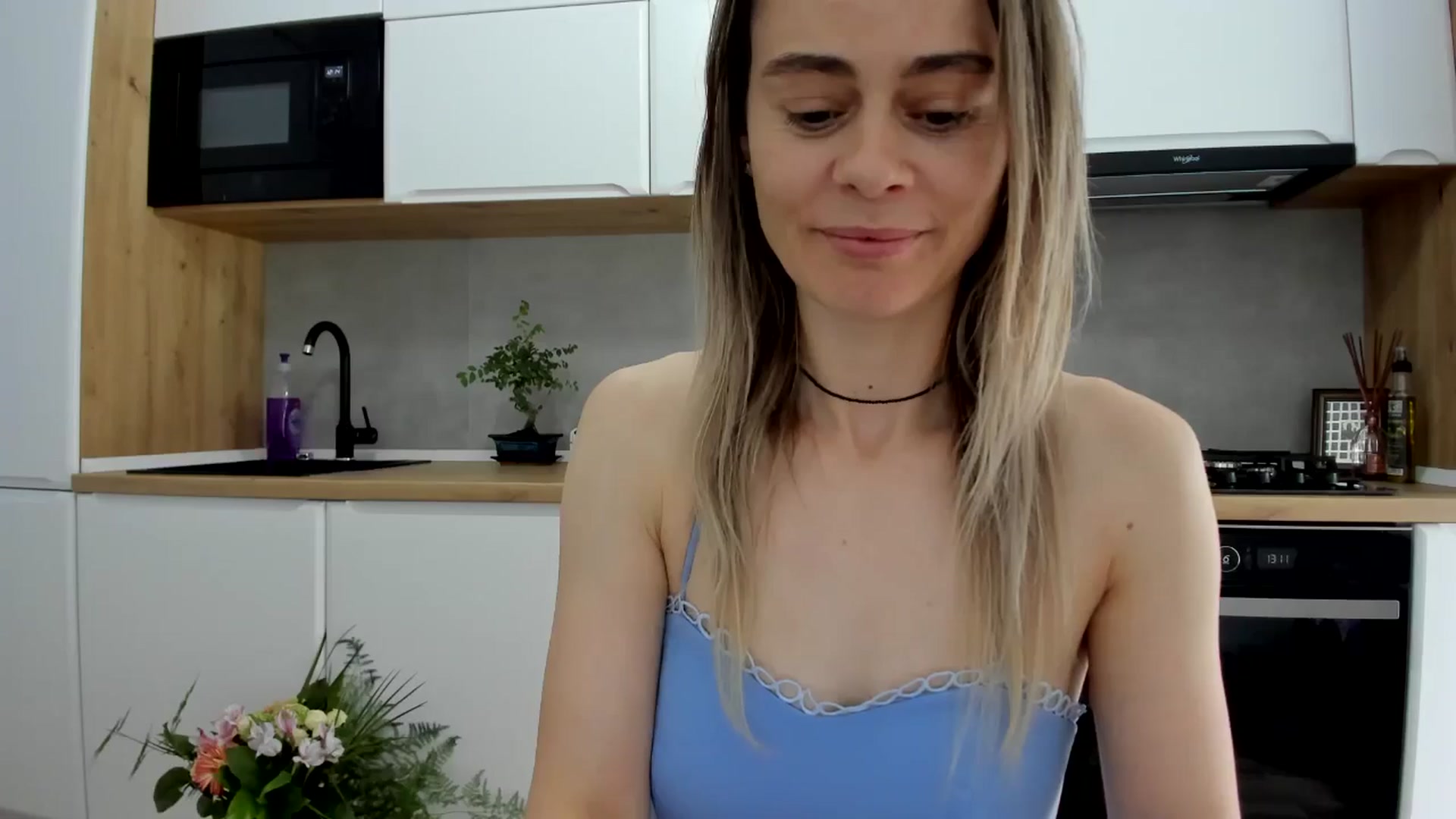 Gallery image thumbnail from DebbyPaige's myfreecams stream on, 05/15/2025, 10:22 image 19 of 20